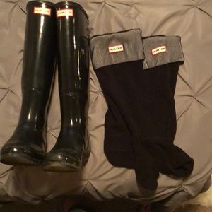 Hunter Rain Boots size 8 WITH Hunter socks
